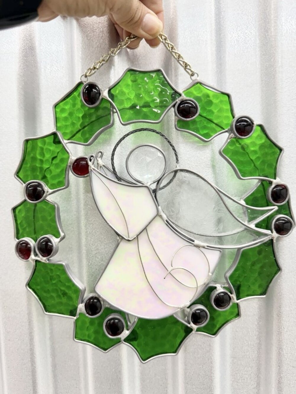 CHRISTMAS ANGEL HOLLY WREATH STAINED GLASS 8x8 RED ,GREEN SILVER BEAUTIFUL